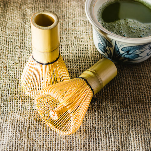Chasen: batidor de bambú para té matcha
